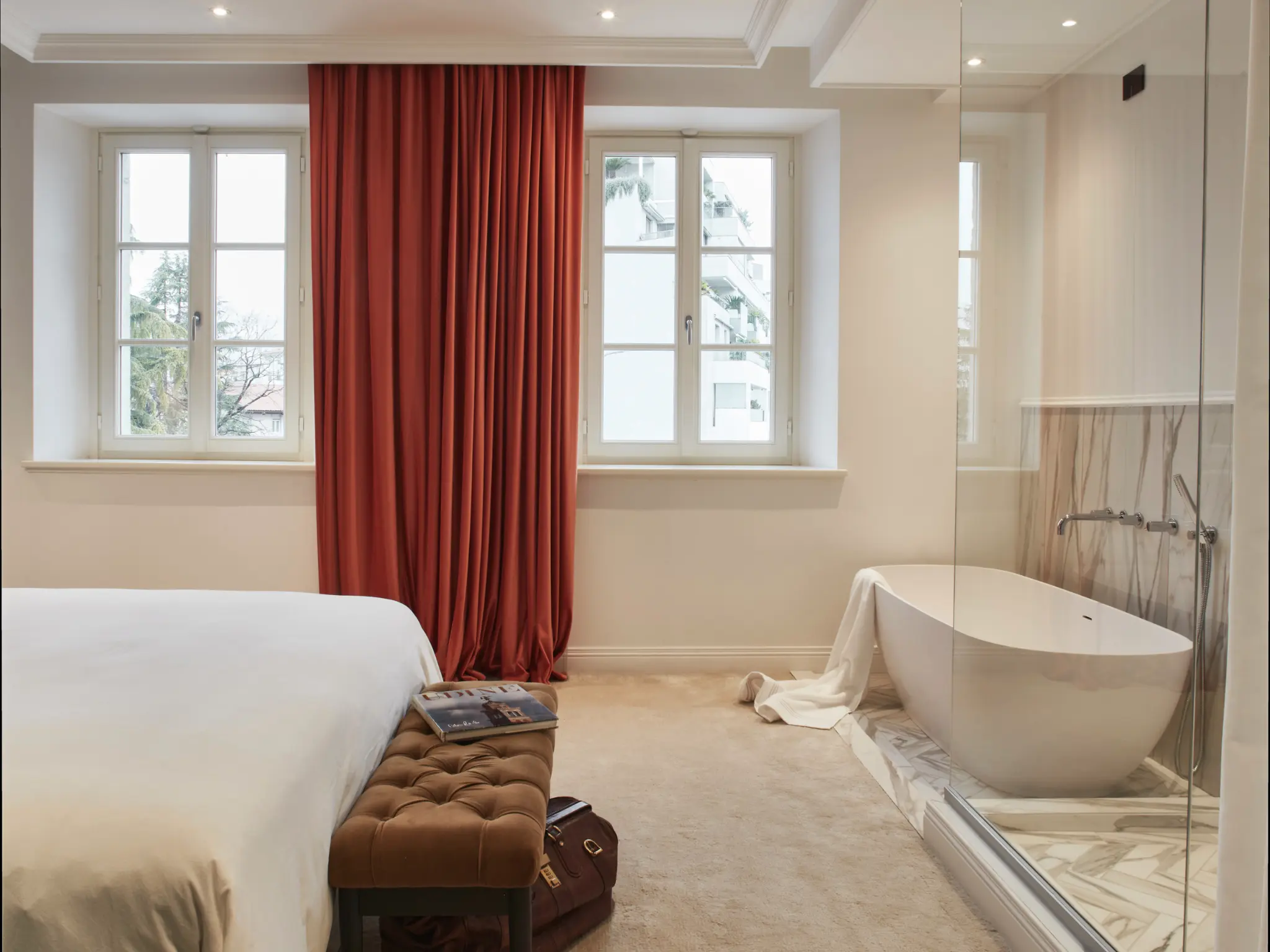 Deluxe King Suite